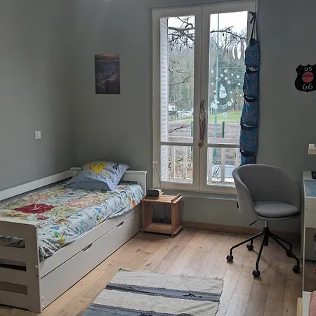 Holiday home Charming Millstone House Btw Paris & Versailles